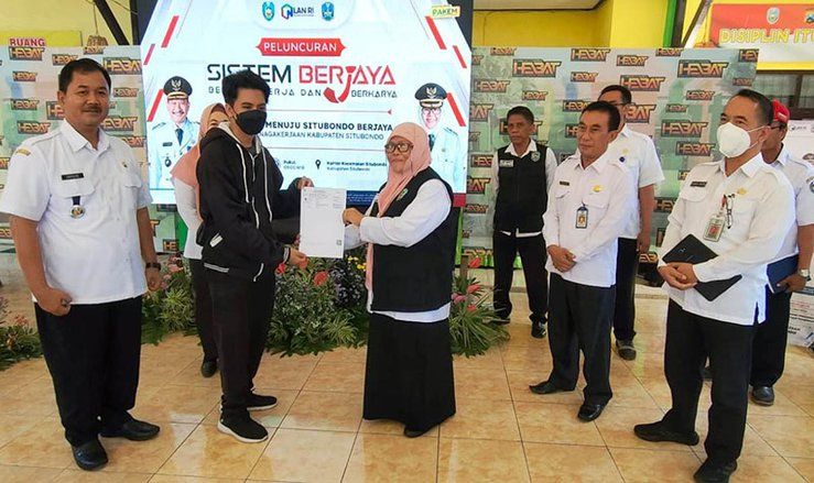 Pemkab Situbondo Luncurkan Inovasi Sistem Berjaya, Bikin Kartu Kuning Cukup Pakai HP dari Rumah