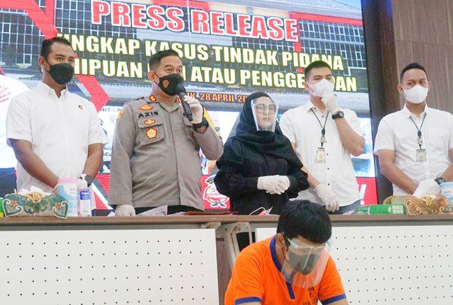 Gelapkan Rp 2 Miliar, Mantan Pegawai Finance Diamankan Polisi Saat Kabur ke Bali