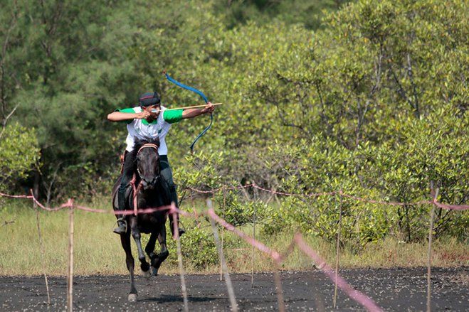 Kota Probolinggo Bidik Pantai Permata Jadi <em>Sport Tourism </em>Olah Raga Berkuda