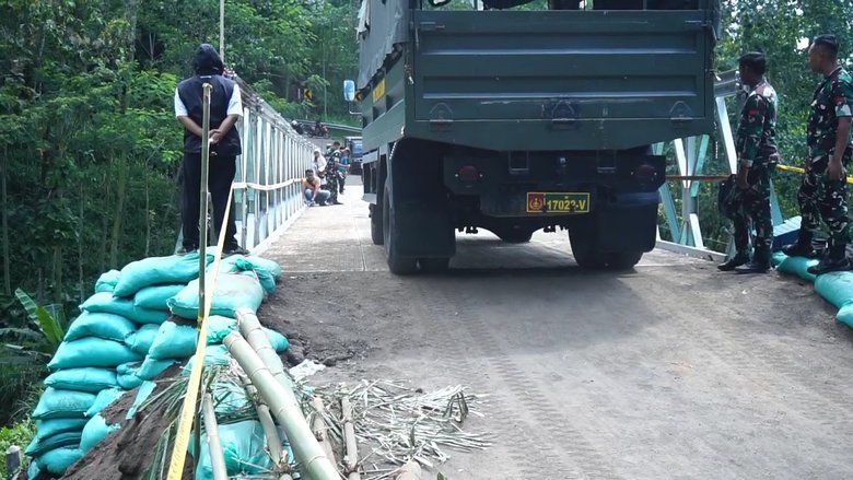 Jembatan Darurat Madakaripura Selesai Dibangun, Pemkab Probolinggo Siapkan Jembatan Permanen