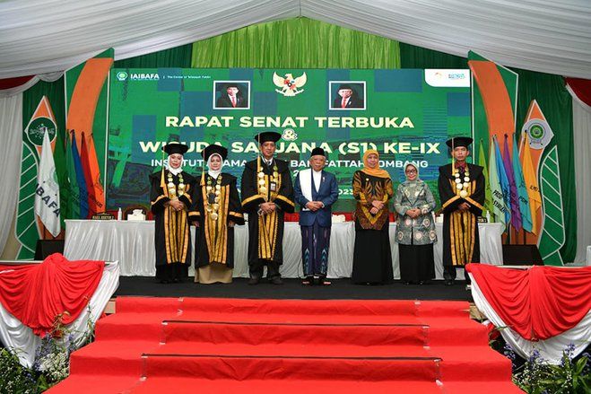 Bupati Mundjidah Wahab Dampingi Wapres Ma'ruf Amin Dalam Kunjungan Kerjanya di Kota Santri