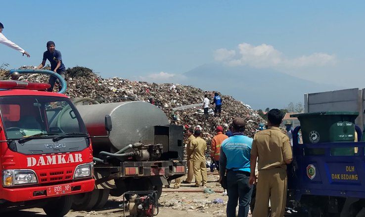 Puntung Rokok Sebabkan Kebakaran di TPA Mojosari