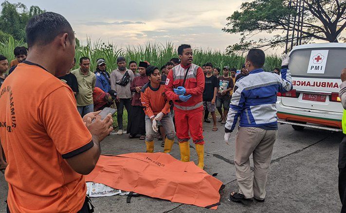 Pakai Seragam Korpri, Diduga ASN Asal Tuban Meninggal Mengalami Kecelakaan di Mojokerto