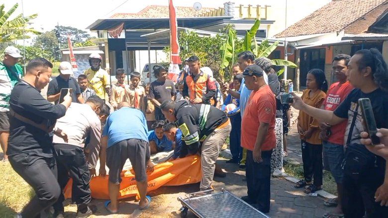 Pemotor Tewas Ditabrak KA Tawangalun di Perlintasan Tanpa Palang Pintu Probolinggo