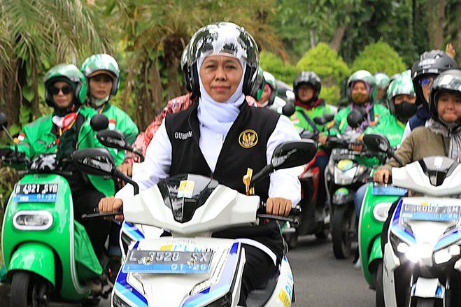 Gubernur Khofifah Terbitkan Kepgub Tarif Ojek Online dan Taksi Online Jatim Per 10 Juli 2023
