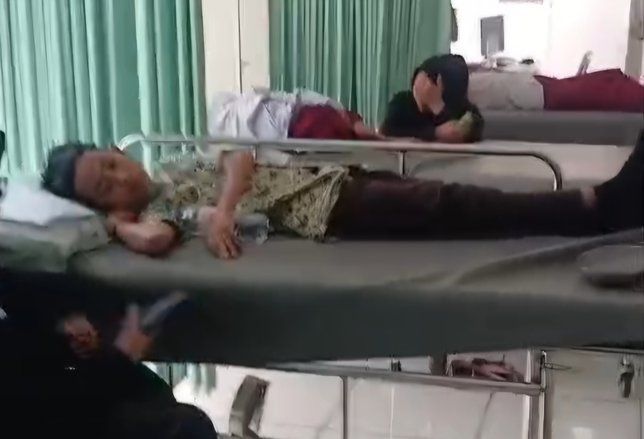 Diduga Usai Santap MBG, Ratusan Siswa di Surabaya Keracunan