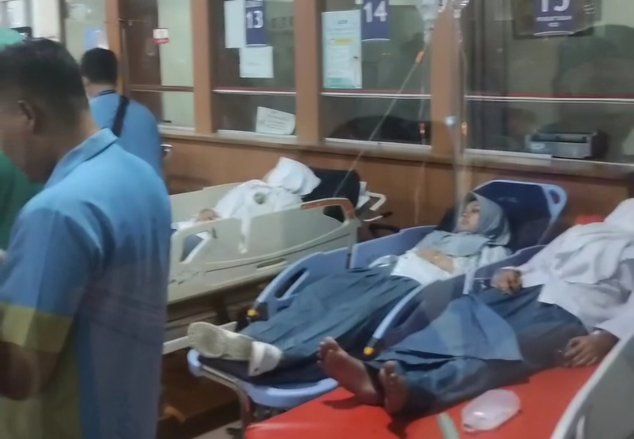 Diduga Usai Santap Menu MBG, Ratusan Santri di Tanggulangin Sidoarjo Keracunan