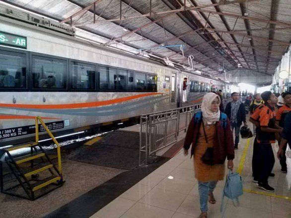 KA Lodaya Anjlok di Bandung, Perjalanan Empat Kereta Alami Keterlambatan