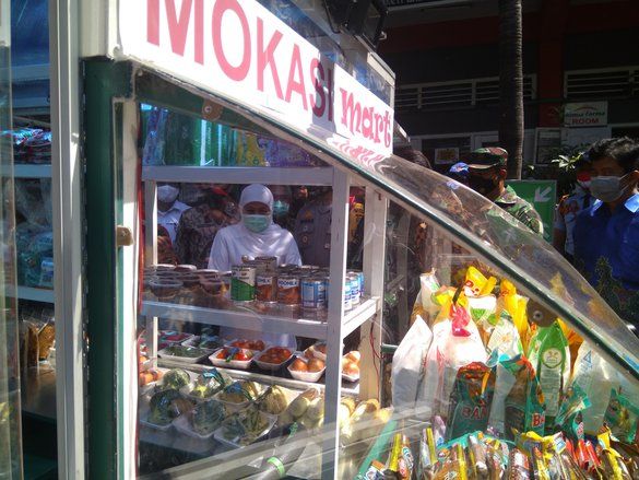 Mobil Kampung Pesilat Buatan Pelajar Kabupaten Madiun, Khofifah: <em>Keren</em>&nbsp;Sekali