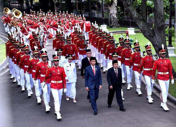 Begini Khofifah dan Emil Dilantik di Istana Negara Kemarin