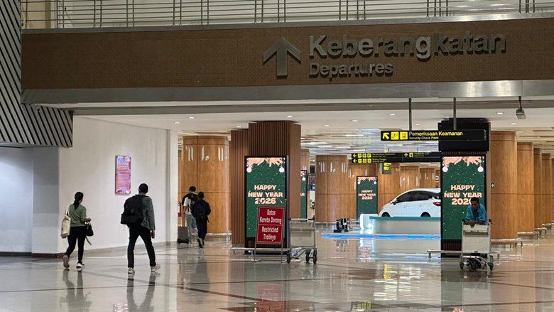 Insiden Pesawat Latih Sebabkan Sejumlah Penerbangan Dialihkan