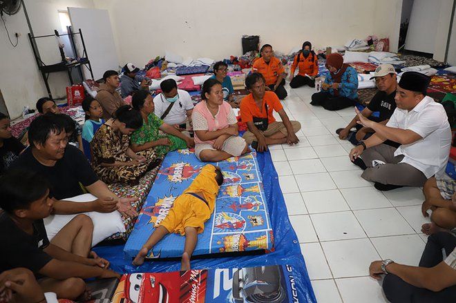 Wali Kota Eri Cahyadi Bangunkan Rumah dan Bantu Carikan Pekerjaan Korban Kebakaran Tegalsari