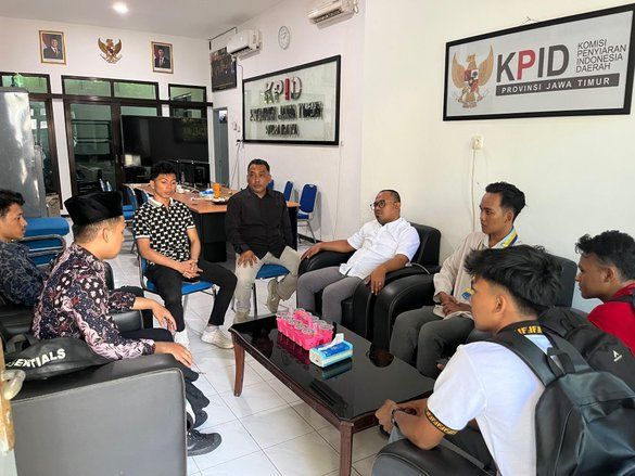 Dinilai Merusak Citra Pesantren, Tayangan Trans7 Diadukan ke KPID Jatim