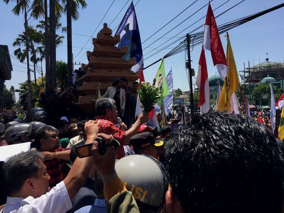 Ketua DPRD Jatim Sementara Janji Teruskan Aspirasi Mahasiswa