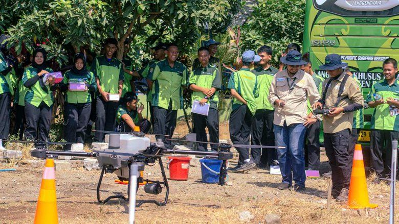 School Lab Farming Dongkrak Panen Bawang Merah para Siswa SMK