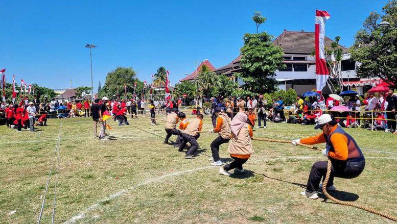 Lomba Agustusan Jadi Ajang Adu Kompak ASN Pemkab Ponorogo