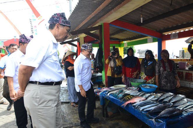 Ke Banyuwangi, Luhut Dialog dengan Nelayan Muncar