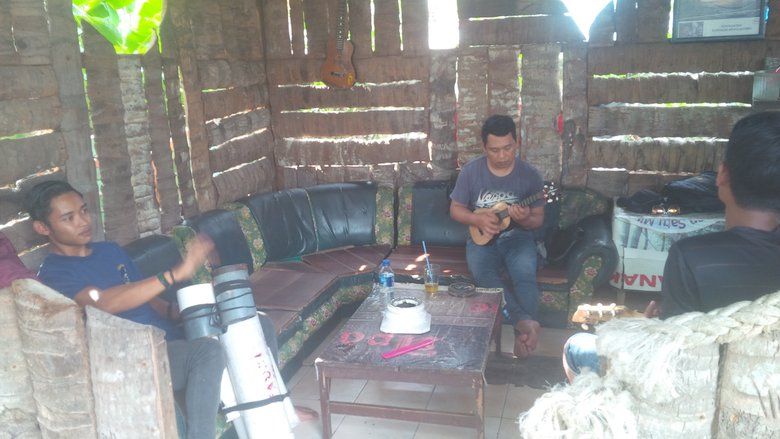 Begini Markas Pengamen Banyuwangi saat Bersiap 'Tempur'