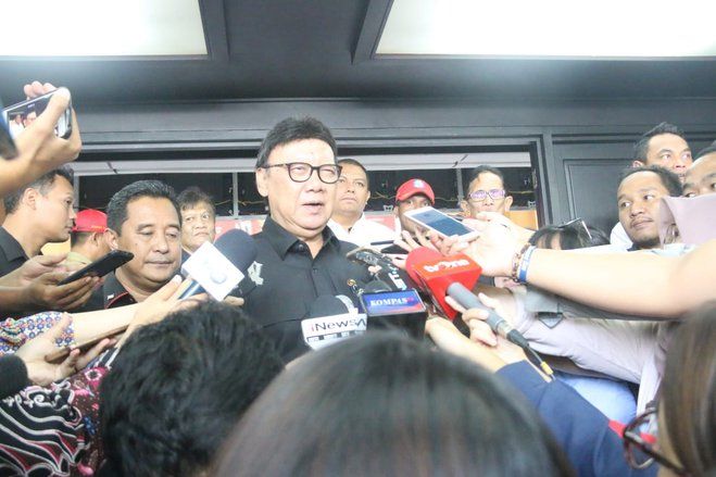 Mendagri Sebut KPPS Meninggal Syuhada Kusuma Bangsa