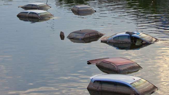 Ini Daftar Komponen yang Berpotensi Rusak Saat Mobil Terendam Banjir