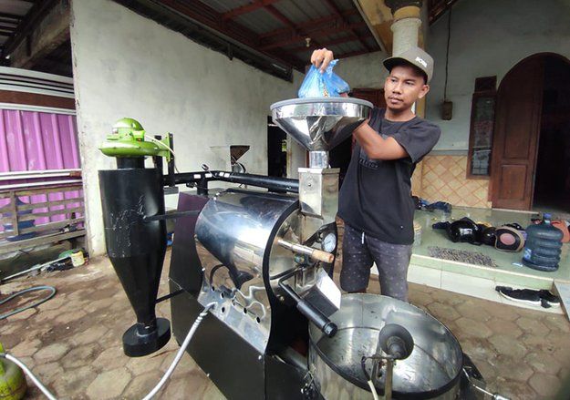 Menilik Kisah Sukses Pengusaha TTG di Perbatasan Mojokerto, Tembus Timor Leste 