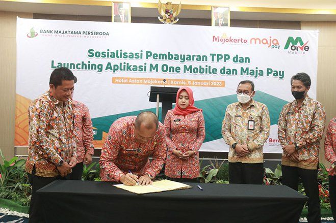Permudah Akses Layanan Perbankan, PT BPR Majatama Luncurkan M One Mobile dan Maja Pay