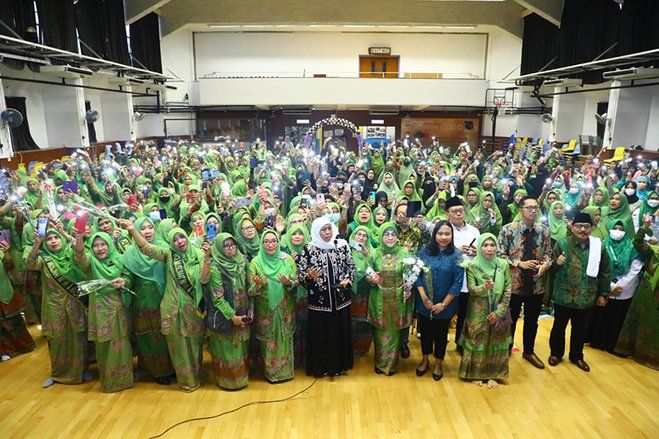 Ini Pesan Khofifah di Harlah PCI Muslimat NU Hong Kong - Macao