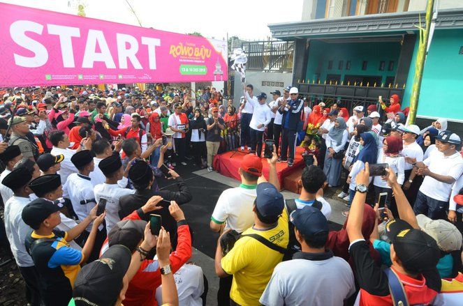 Ratusan Warga Banyuwangi Ikut Napak Tilas Puputan Bayu