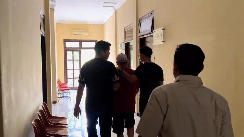 Dua Pria Diciduk, Polisi Sita Lebih dari 50 Gram Sabu di Pajarakan Probolinggo