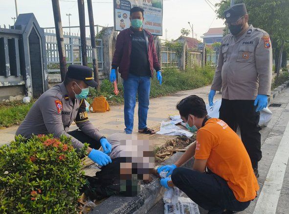 Perempuan Paruh Baya Ditemukan Meninggal di Depan Kantor DPRD Tuban