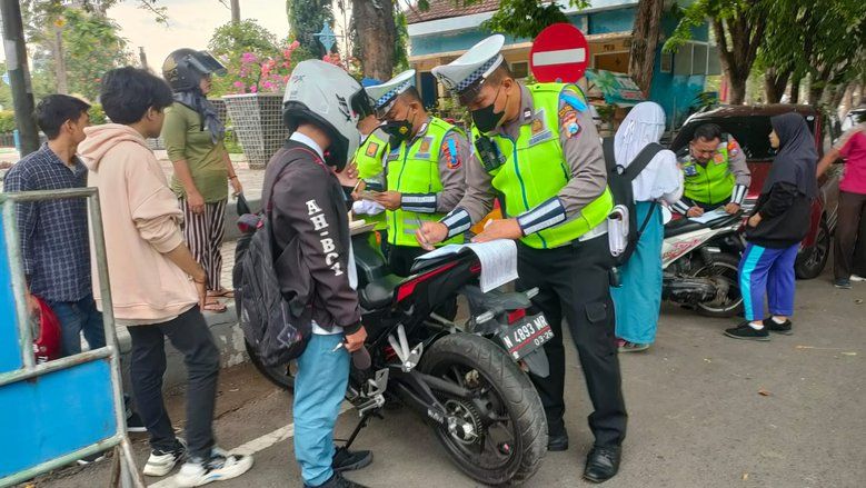 Lima Hari Operasi Zebra, Polantas Polres Probolinggo Tilang 67 Pengendara