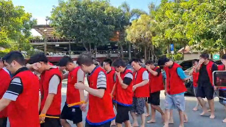 Sindikat Scamming Internasional Dibongkar di Surabaya, 41 WNA Ditangkap