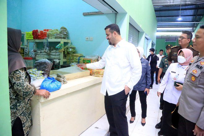 <strong>Pedagang Pasar Baru Kota Probolinggo, Akhirnya Tempati Lapak Baru</strong>