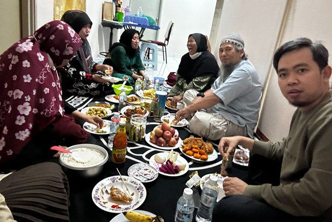 Temui Pekerja Migran Asal Jatim di Malaysia, Gus Fawait : Mereka Pahlawan Devisa
