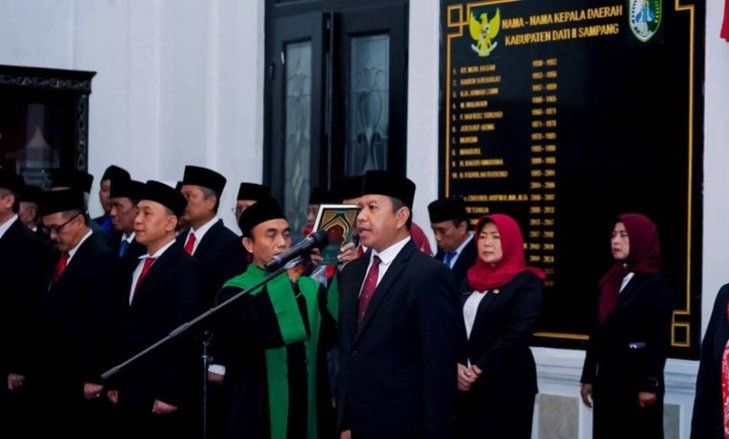 Dilantik Pukul 23:30 WIB, Faisol Ansori Resmi Pj Sekkab Sampang