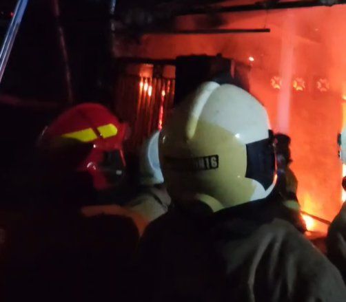 Cas Sepeda Motor Listrik Diduga Jadi Pemicu Kebakaran Maut di Surabaya