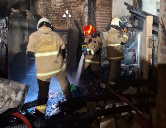 Tiga Rumah di Surabaya Terbakar, Kerugian Hingga Puluhan Juta