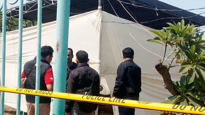 Polisi Bongkar Makam Pegawai Kejari Kota Mojokerto