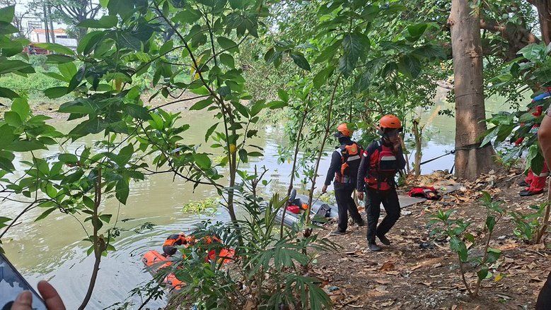 Ricuh di Jembatan Nginden, Satu Ditangkap dan Satu Terjun ke Sungai