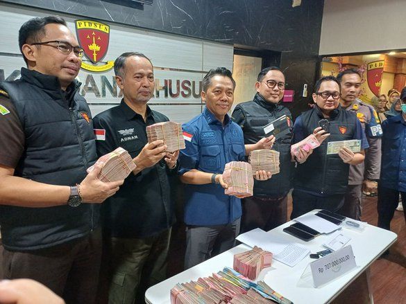 19 Pegawai Dinas ESDM Jatim Kembalikan Uang Hasil Pungli ke Kejati