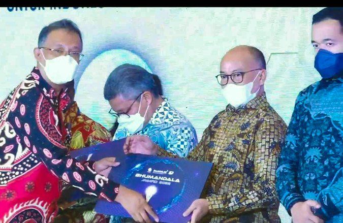 Pemkot Mojokerto Raih Penghargaan Bhumandala Nawasena