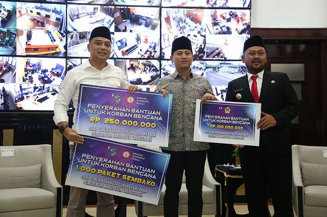 Pemkot Surabaya Salurkan Bantuan Rp 250 Juta untuk Kabupaten Trenggalek
