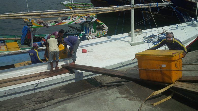 Kisah Perahu asal Sapeken Menerobos Badai di Laut Bali