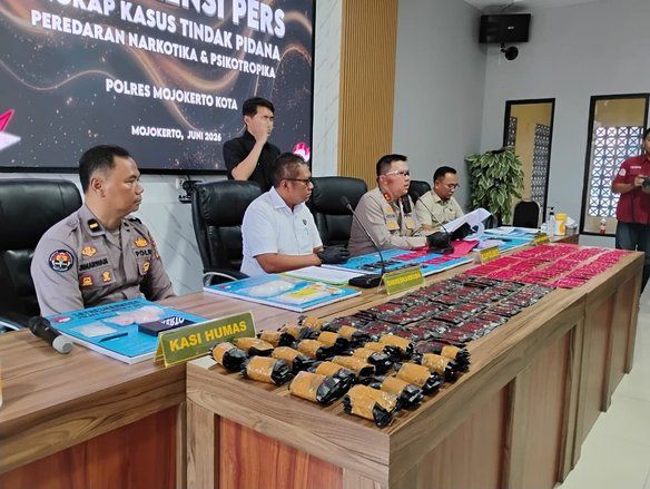 Gandeng Vape Store, Polres Mojokerto Edukasi Bahaya Narkoba di Sekolah