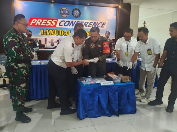 Satgaspam Bandara Juanda Gagalkan Penyelundupan Sabu oleh WN Malaysia