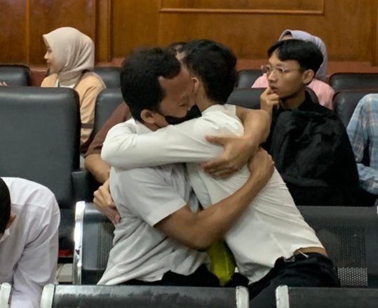 Sikap Kooperatif Jadi Pertimbangan Hakim Ringankan Vonis Terdakwa Pesta Seks Sesama Jenis