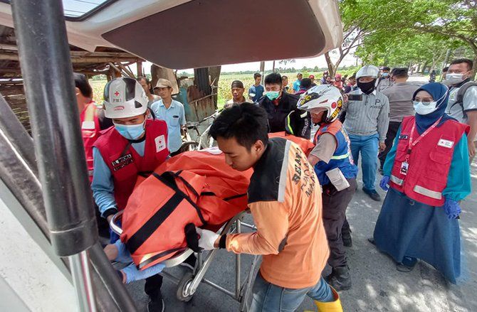 Jatuh di Jalan, Pekerja Proyek Alun-alun Kota Mojokerto MD Mendadak