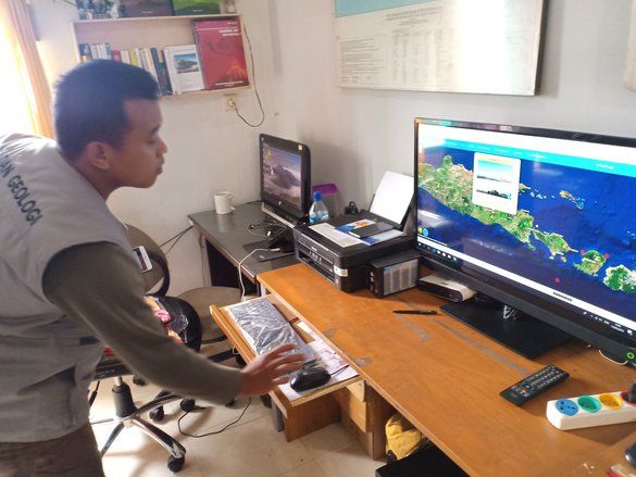 Diguyur Abu Vulkanik, Tiltmeter Gunung Bromo Sempat Rusak