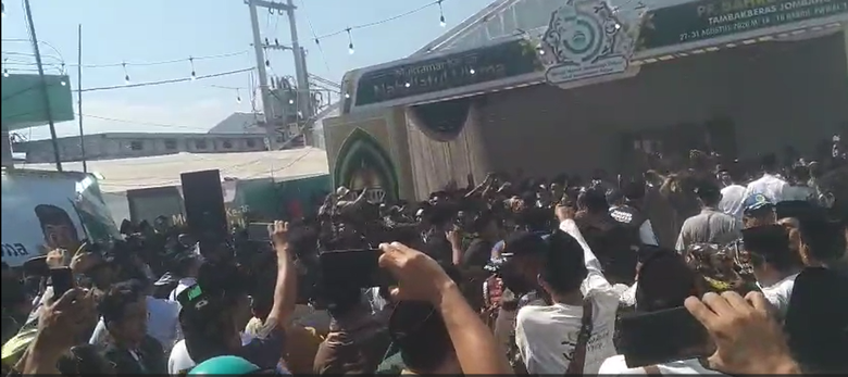 Kubu Gus Yusuf Ricuh, Protes Hasil Pleno Muktamar ke-35 NU di Tambakberas