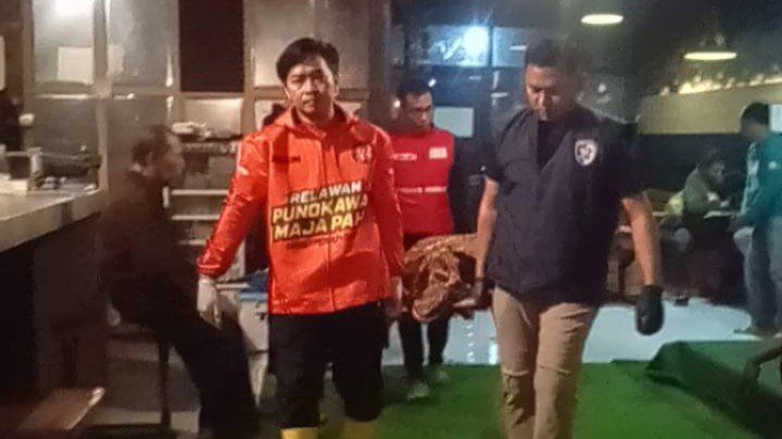 Pria 51 Tahun Meninggal Mendadak Saat Ngopi di Warkop Hura Mojokerto